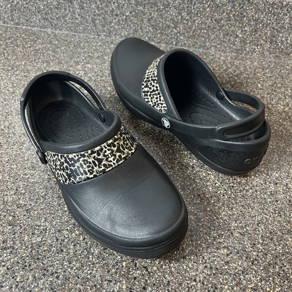 Crocs Comfort Classic Clogs Womens Sz 8 Black Cheetah Inlay Accent Slip On Shoes
